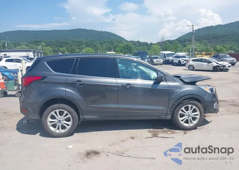 2019 Ford Escape Se z USA, uszkodzony, nr VIN 1FMCU0GD9KUB88485